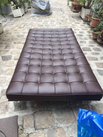 Ludwig Mies van der Rohe - Lounge Chair Daybed Barcelona brown 2