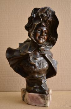 Georges VAN DER STRAETEN - Jeune élégante rieuse, Buste en bronze 2