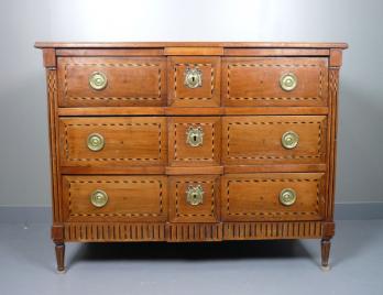 Commode Louis XVI en bois naturel 2