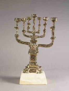 Salvador DALI - La Menorah, Bronze doré à l’or fin 22 carats, signé numéroté 2