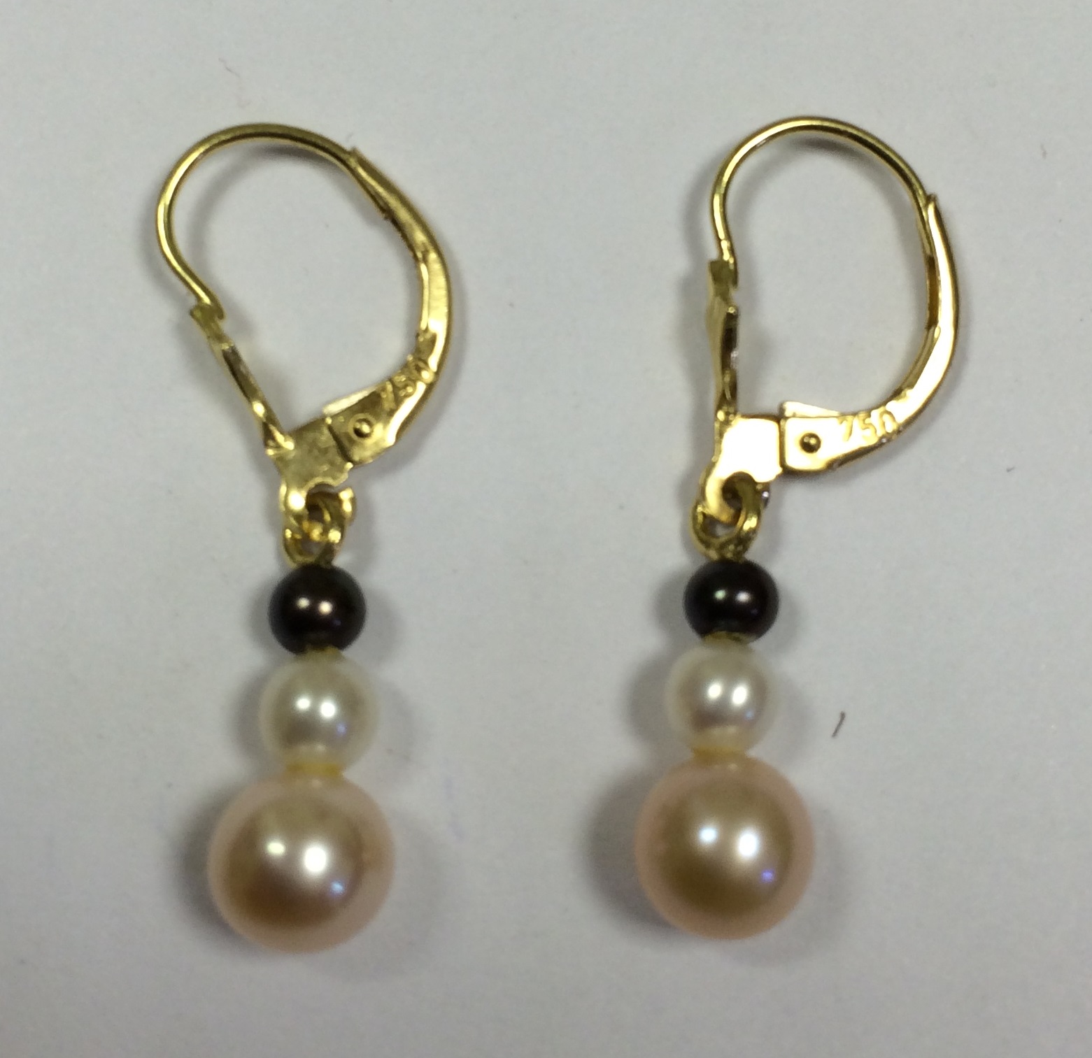 Boucles D'oreilles Modernes En Or 333 (8 Carats) Avec Perle De Culture Et Opale