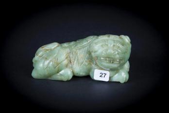 CHINE début XXe - Lion couché, Sculpture en jade 2