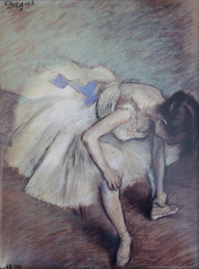 Edgar DEGAS (d’après) : Danseuse ajustant son chausson - Sérigraphie signée 2