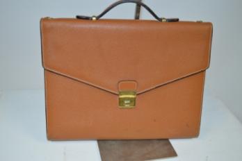 LANCEL - Porte documents en cuir fauve 2