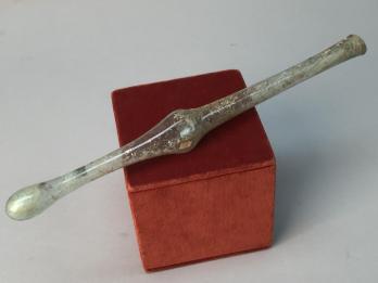 Époque ROMAINE IIe à IIIe s. apJC - Long lacrymoire en verre 2