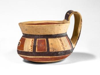 Tasse dauno-messapienne à décor de motifs géométriques en... 2