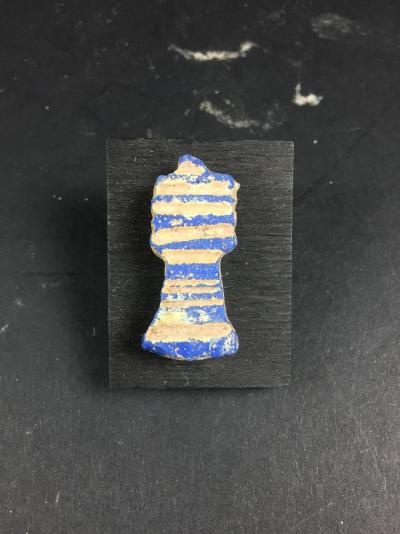 Egypte Rare amulette en pâte de verre bleue 2