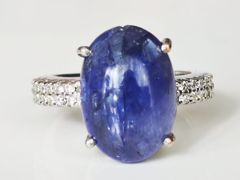 Tanzanite coeur 2,57 carats PI-TAN106 : Vente de pierres précieuses
