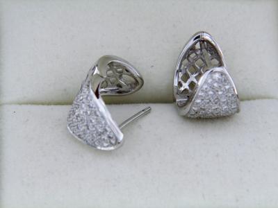 Boucles d’oreilles en or avec diamants 2