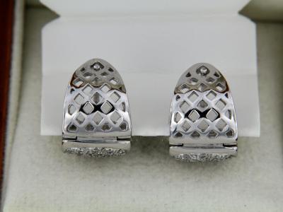 Boucles d’oreilles en or avec diamants 2