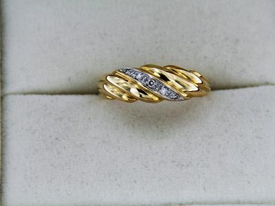 Bague OR jaune 18 Carats et Diamants 2