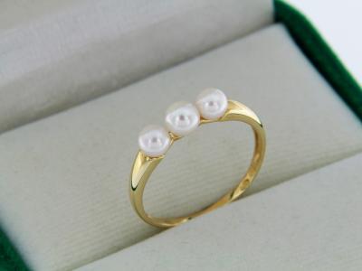 Bague en or jaune et perles de culture 2