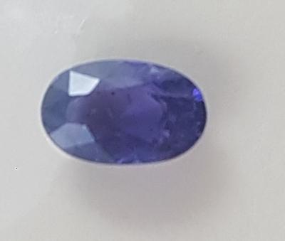 Saphir NON CHAUFFE à changement de couleurs (bleu/violet) taille ovale 1.76 ct sous certificat plastique scellé 2