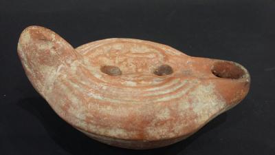 Lampe à huile. Epoque Romano-Byzantine. II-IV ème sècle après JC. 2