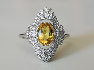 Bague en or de style Art déco  eryl jaune de 1,41 ct et diamants 2