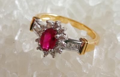 Bague or jaune rubis et diamants 2