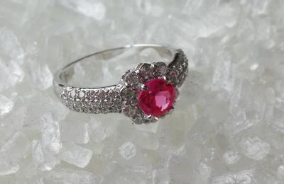 Bague en or gris, diamants et saphir rose naturel et non chauffé 2