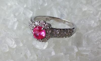 Bague en or gris, diamants et saphir rose naturel et non chauffé 2