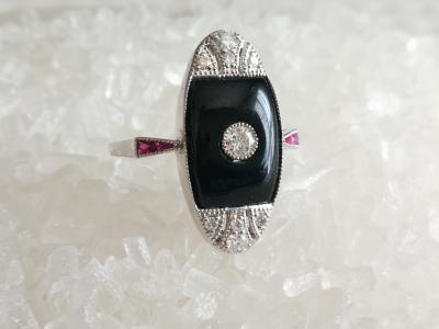 Bague en or de style art déco  onyx et diamants 2