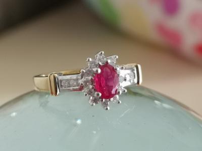 Bague or jaune rubis et diamants 2