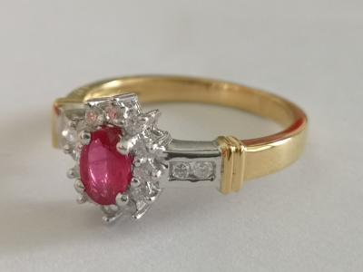 Bague or jaune rubis et diamants 2