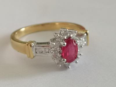 Bague or jaune rubis et diamants 2