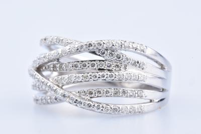 Bague en or blanc 18 ct 94 diamants env. 0,94 ct au total 2