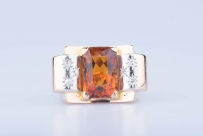 Bague en or rose 18 ct année 40 1 citrine naturelle centrale env. 2,25 ct 6 diamants env. 0,18 ct au total 2