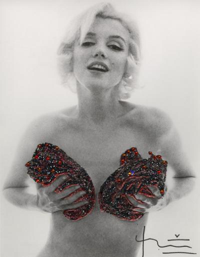 Bert STERN - Marilyn Red Classic Charcoal Roses, Photographie signée 2