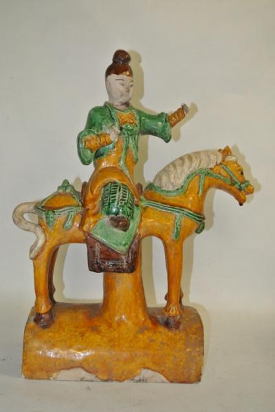 Une tuile faîtière cavalier 41,5 x 15 2