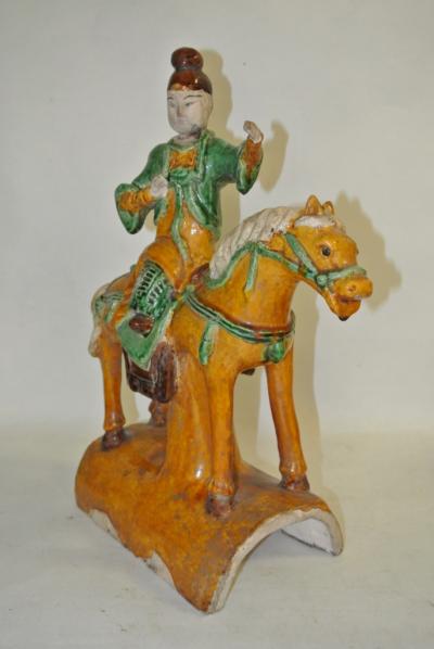 Une tuile faîtière cavalier 41,5 x 15 2