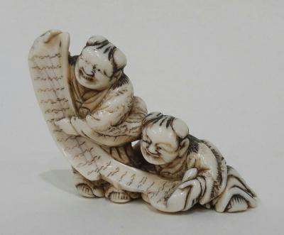 Rare netsuke en ivoire. Japon, Epoque EDO. Fin XVIII ème siècle. 2
