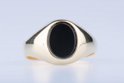 Bague chevalière en or jaune 18 ct onyx 2