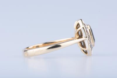 Bague en or jaune 18 ct 14 diamants env. 0,14 ct au total 1 saphir 2