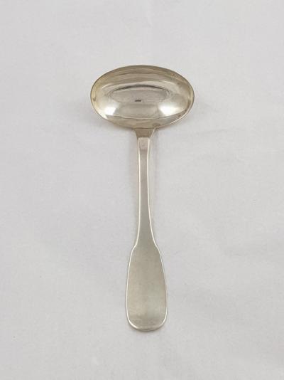 Cuillère à sauce en argent massif 2