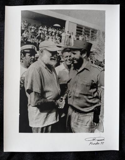 Ernest HEMINGWAY/ Fidel CASTRO - Photo Alberto Korda signée datée 2