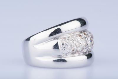 Bague en or blanc 18 ct 1 diamant env. 0.15 ct 2 diamants 2