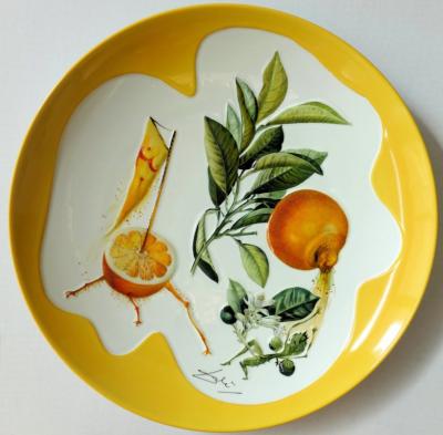 Salvador DALI (d’après): Pamplemousse érotique - Plat en Porcelaine