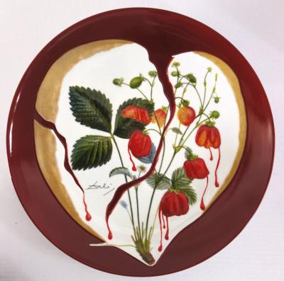 Salvador DALI  (d’après) - Coeur de fraises - Plat en Porcelaine original signé et numéroté 2
