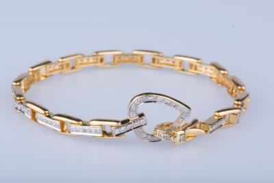 Bracelet en or jaune 18 ct 96 diamants env. 0.96 ct au total 2