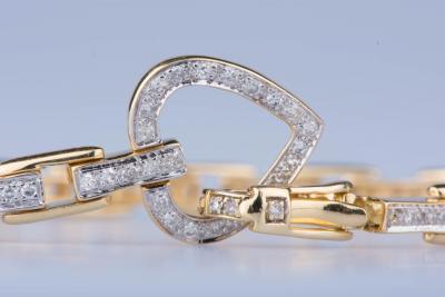 Bracelet en or jaune 18 ct 96 diamants env. 0.96 ct au total 2