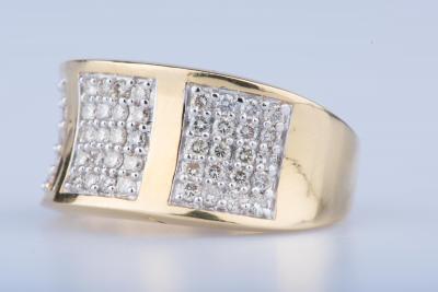 Bague en or jaune 18 ct 60 diamants env. 0.60 ct au total 2