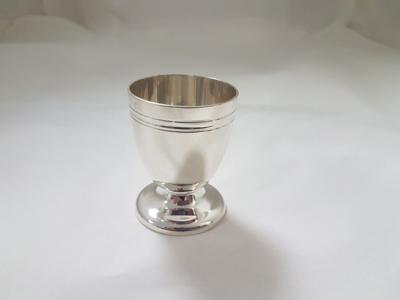 Coquetier sur pied en argent Massif 1°titre Poinçon Minerve 2