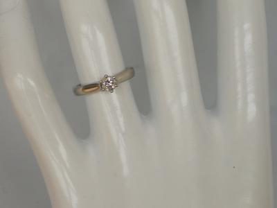 SOLITAIRE en platine ornée d’un diamant calibrant 0.3 carats 2