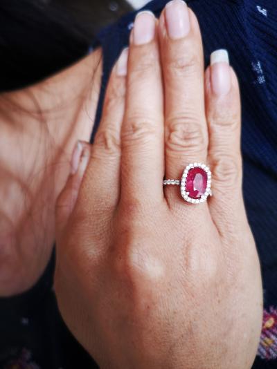 Bague en or rose 18 carats  rubis non chauffé de 3.29 cts  épaulé de diamants - certificats 2