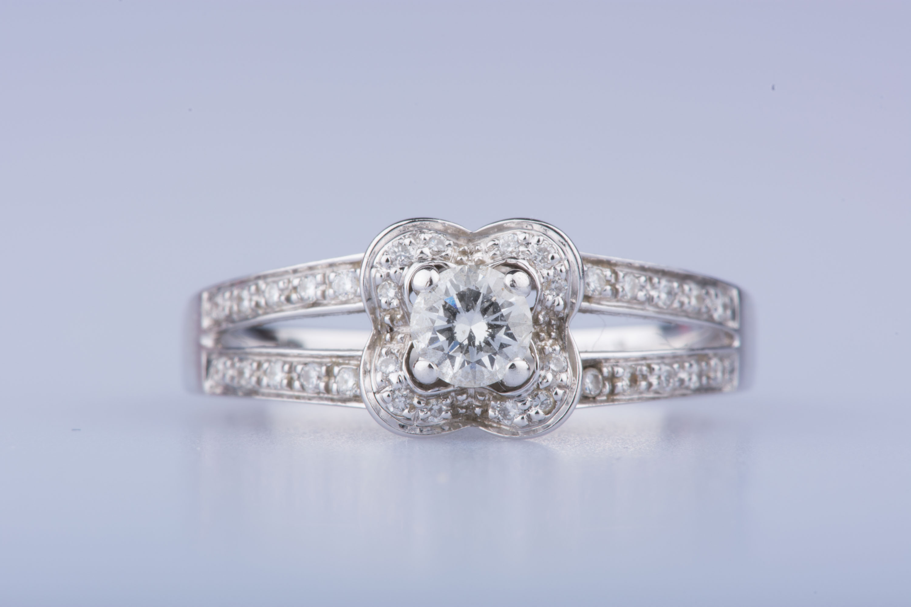 Bague Or Blanc 18 Carats (750/1000) Avec Diamant Ancien ~0.50ct - Solitaire Classique - Occasion
