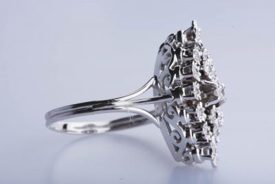 Bague marquise en or blanc 18 ct et sertie de 14 diamants 2