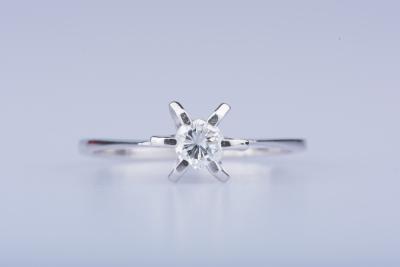 Bague solitaire 6 griffes en or blanc 18 ct 1 diamant env. 0.25 ct 2