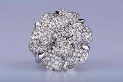 Chanel ring Camelia Haute Couture in white gold 18 carat 228