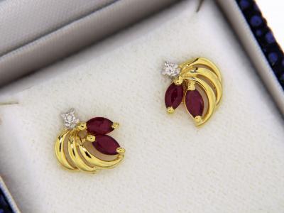 Boucles d’oreilles OR 18 K Rubis Diamants 2